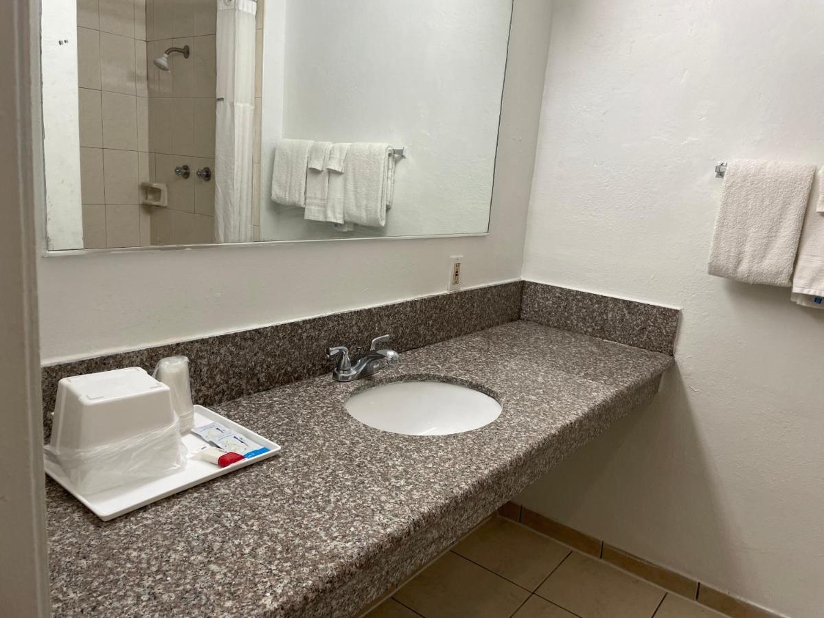 Pasadena Rose Inn Екстер'єр фото